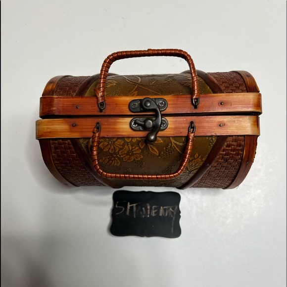 Handbags - BROWN WOODEN DOUBLE HANDLED FLORAL PURSE